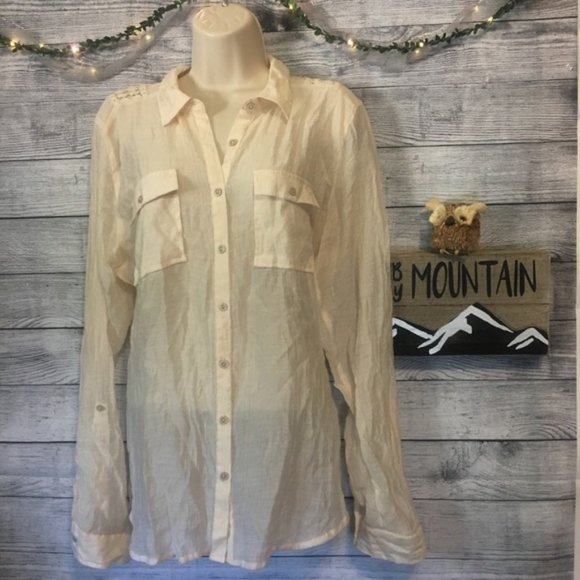 Maurices Tops - Maurices Cream Woven Top Size XL